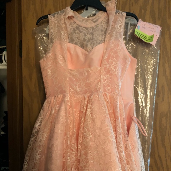 Pink lace bridesmaid or other semi-formal dress - Picture 5 of 5